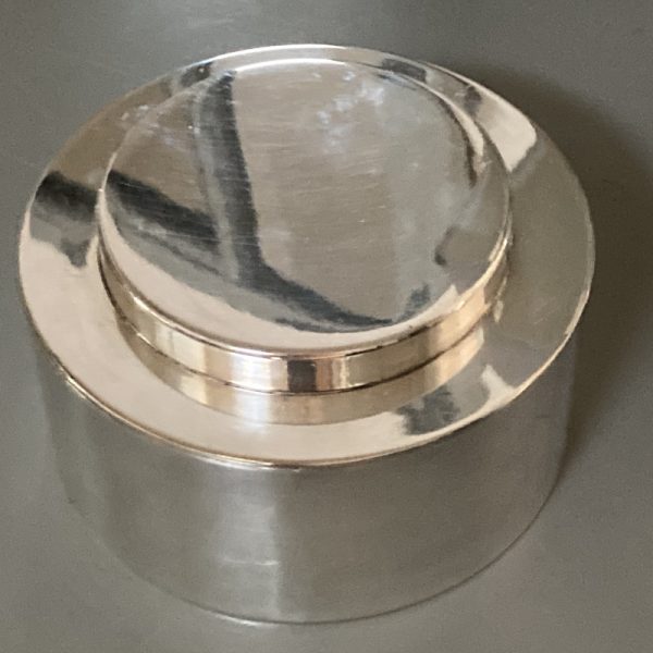 Boite ronde carrée