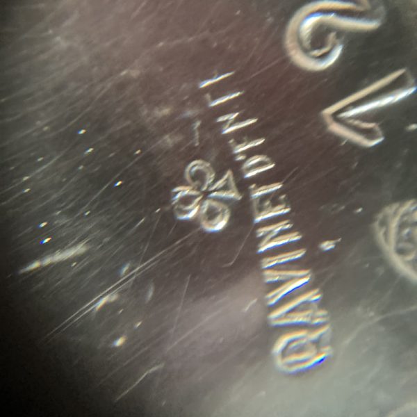 Boite ronde carrée