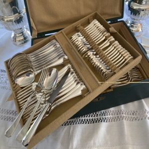 Ménagère 90 pièces Christofle modèle AMERICA