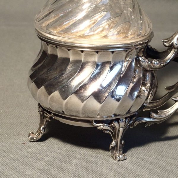 Huilier-vinaigrier de style Napoléon III en argent
