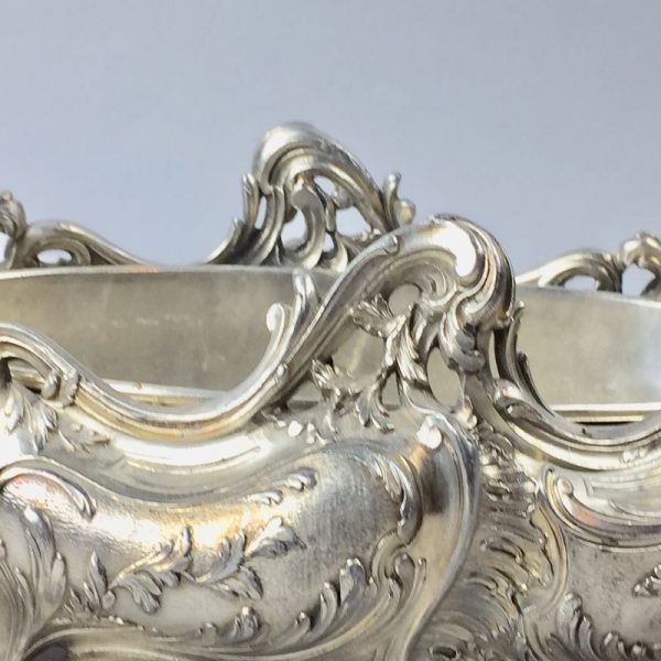 centre de table ou jardinière en régule argenté