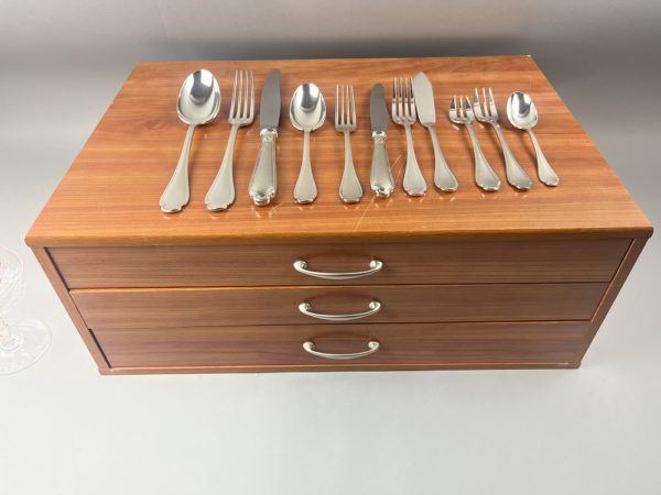 Ménagère Christofle modèle Pompadour 132 pièces – Image 2