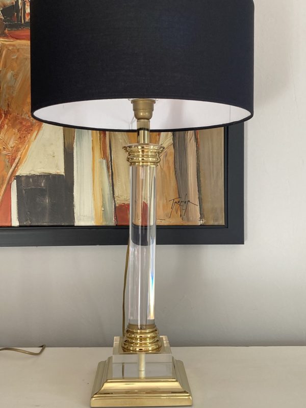 Paire de lampes  en plexiglas et laiton doré – Image 6