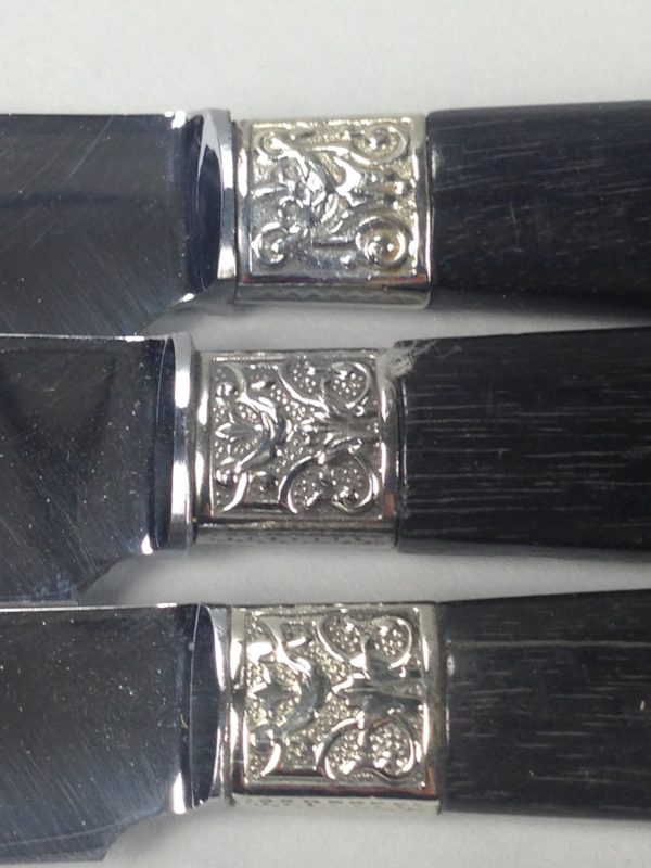 12 Couteaux à table  manche noir viroles argent – Image 3