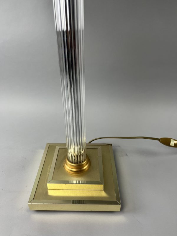 Lampe de table en verre et laiton – Image 6