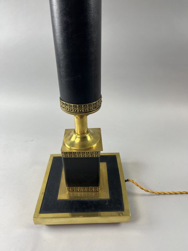 Lampe de table  en cuir noir  et laiton – Image 7