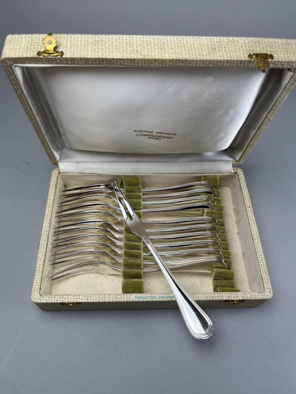 12 Fourchettes à escargots ou crustacés Christofle modèle SPATOURS