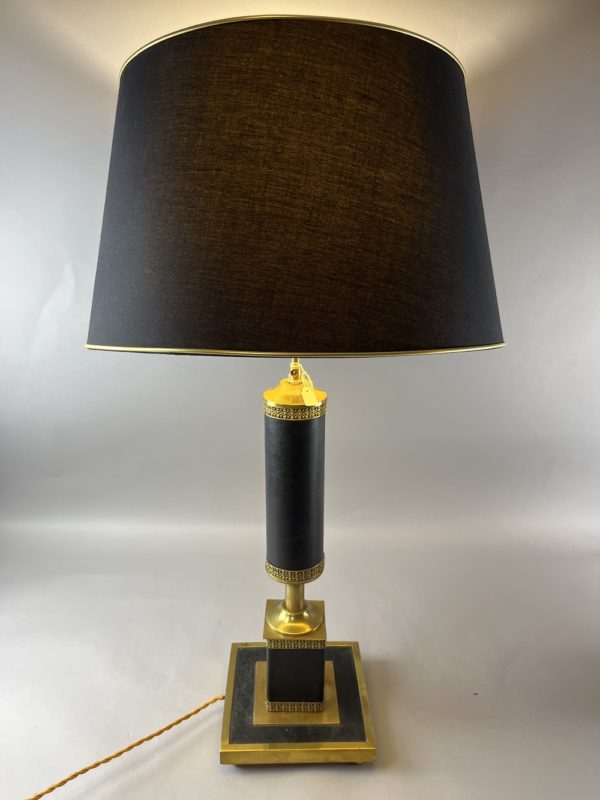 Lampe de table  en cuir noir  et laiton – Image 3