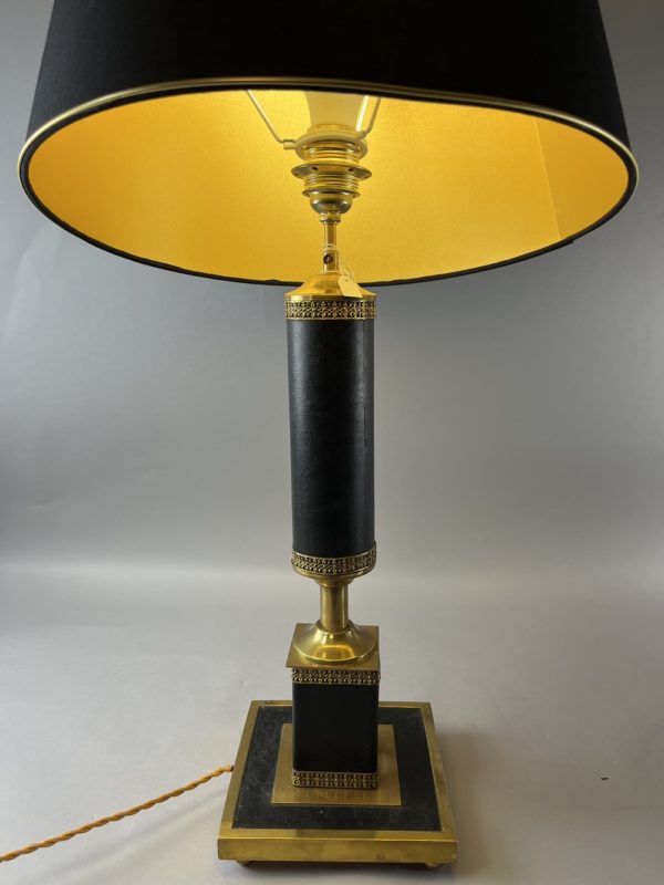 Lampe de table  en cuir noir  et laiton – Image 2